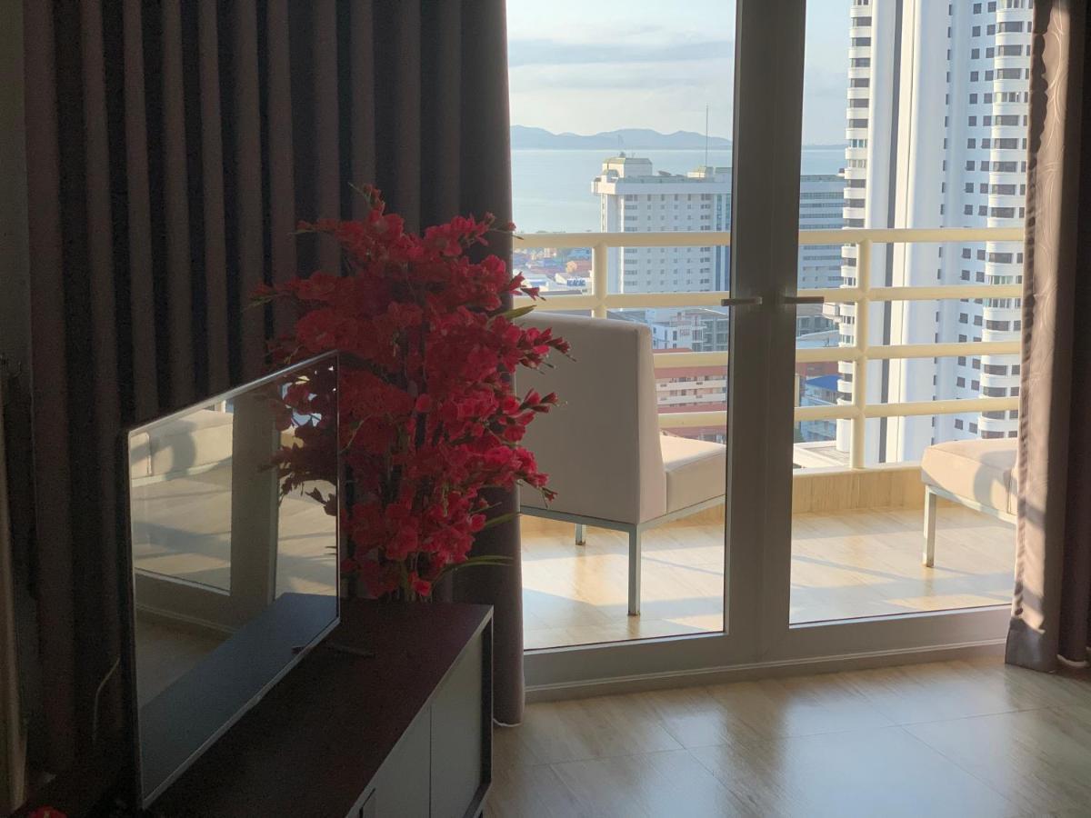 View Talay 5D Golf Lägenhet Pattaya Exteriör bild